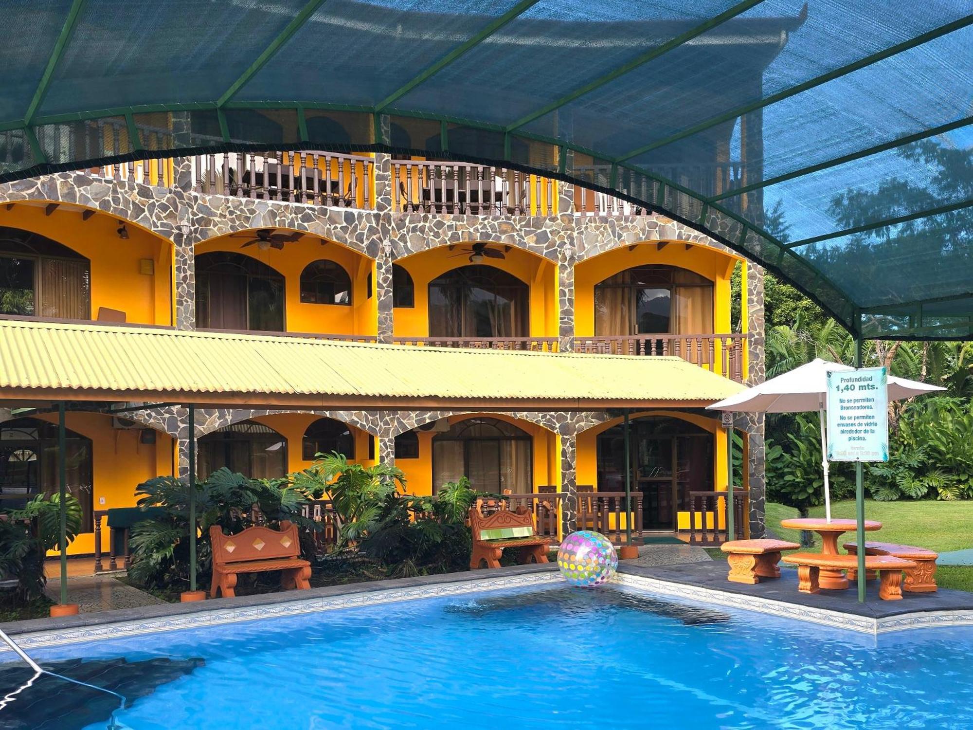 Apartahotel Playa Luna Uvita Buitenkant foto